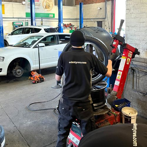 Eden Tyres & Servicing garage in Somercotes tyre fitting