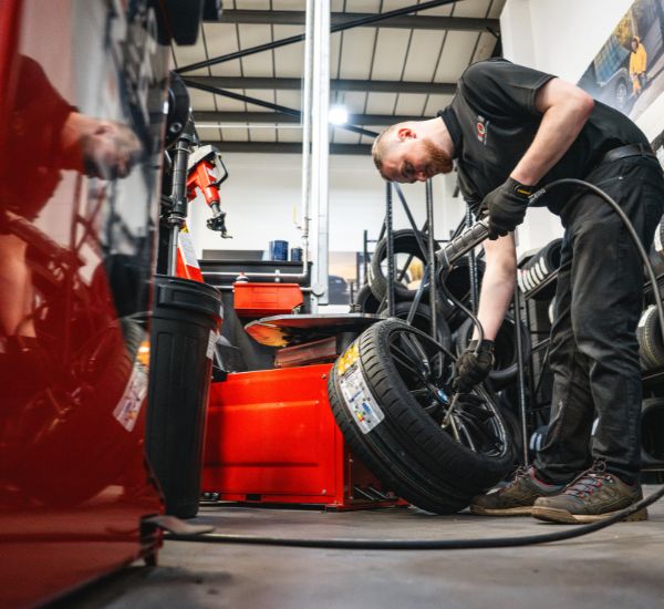 Eden Tyres Careers Tyre Fitter