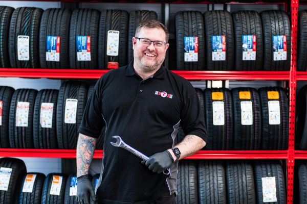 Eden Tyres & Servicing team tyre fit