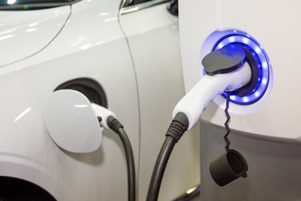 Hybrid or electric vehicle